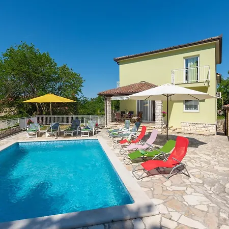 Vakantiehuis Ester, A Tranquil, Private And Beautiful *