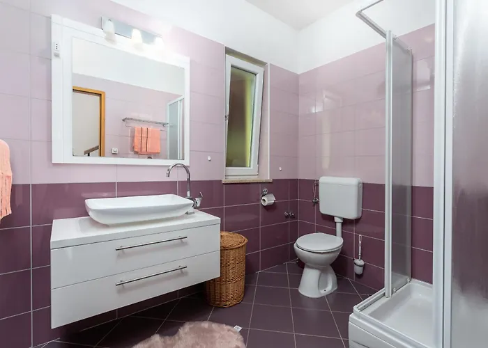 Ester, A Tranquil, Private And Beautiful