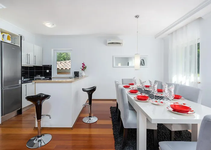 Ester, A Tranquil, Private And Beautiful *