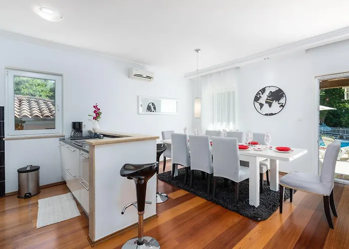 Holiday home Ester, A Tranquil, Private And Beautiful