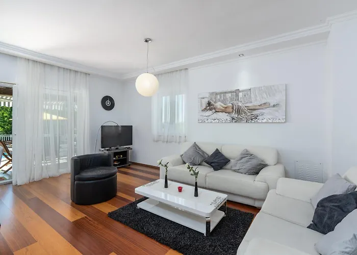 Holiday home Ester, A Tranquil, Private And Beautiful